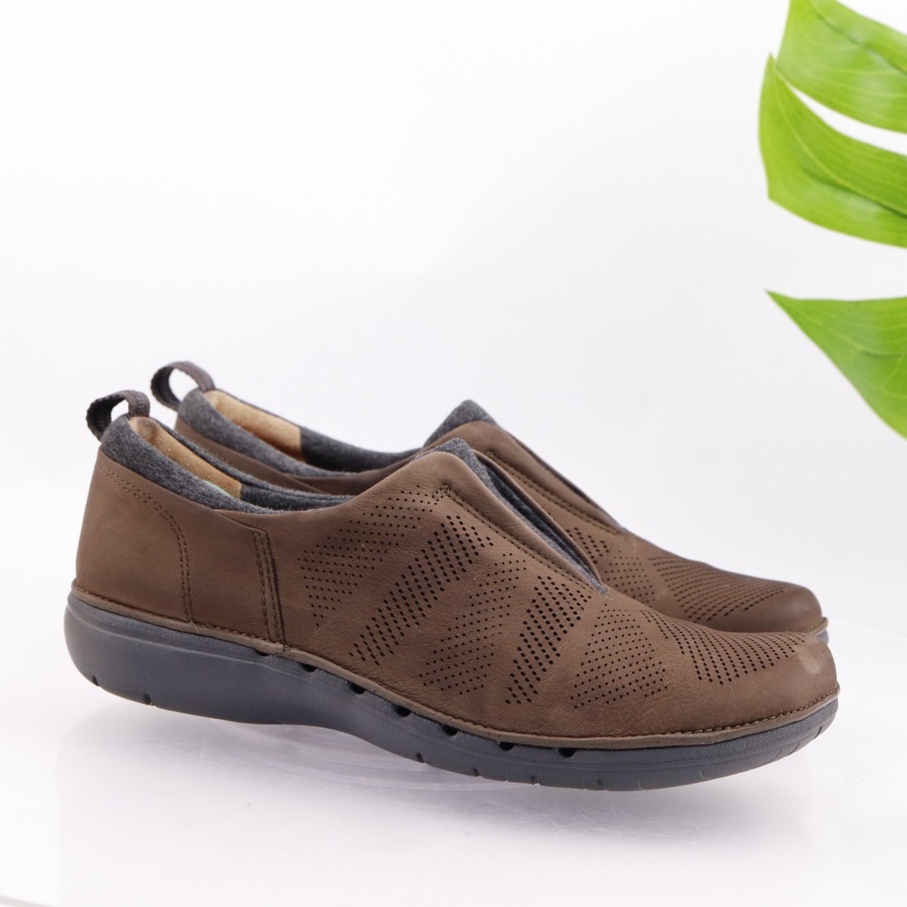 Clarks Womens Un Spirit Slip On Shoes Size 9 Brown Leather Perf Comfort Walking